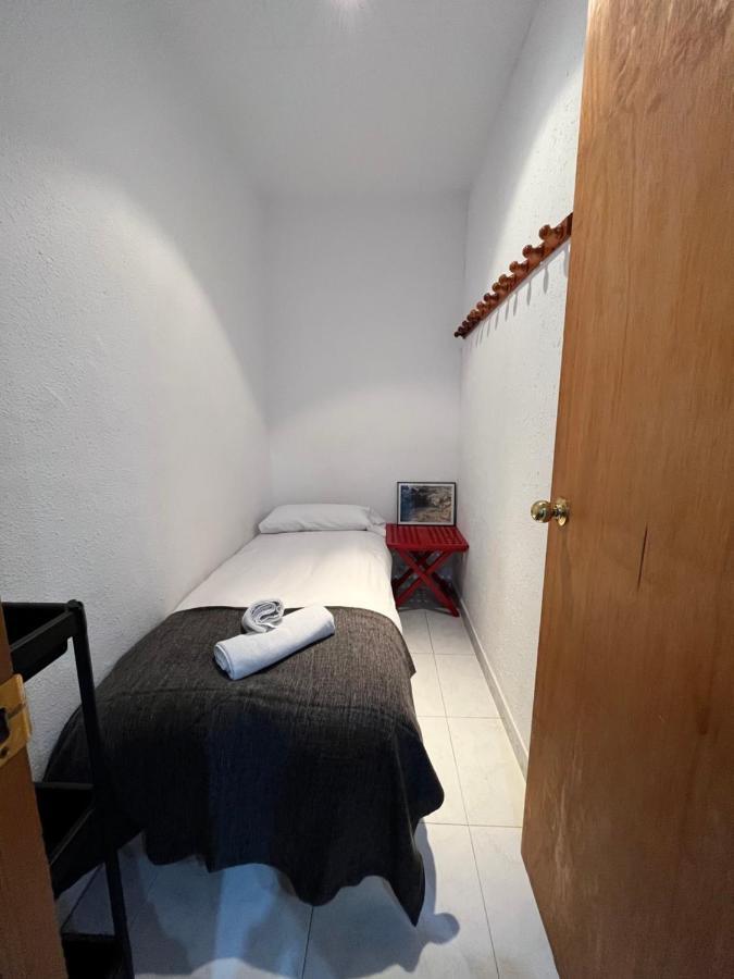 Bugo Luis Apartament Lägenhet Barcelona Exteriör bild